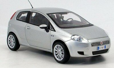 Mondo model Fiat Grande Punto Platinum 1/18 Silver