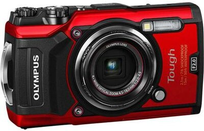 Olympus TG-5 Digitális 12 MP Fényképezőgép - Piros