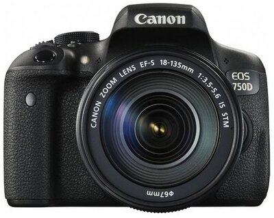 CANON EOS 750D + EF-S 18-135mm f/3.5-5.6 IS STM kit