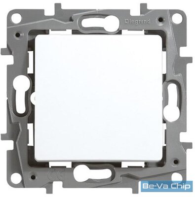 Legrand 764517 Niloé fehér kétpólusú kapcsoló