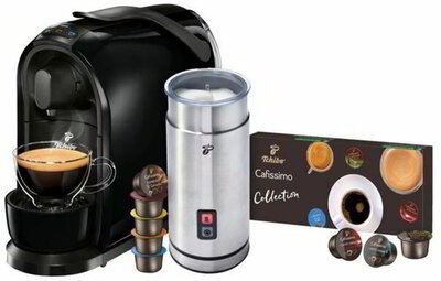Tchibo Cafissimo Pure kapszulás kávéfőzőgép + tejhabosító + 8dbos kapszulaválogatás (4061445170051)