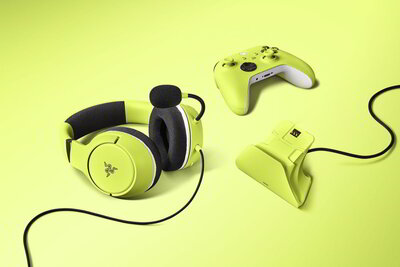 Razer Essential Duo Bundle for Xbox - Lime (Kaira X for Xbox, Charging Stand for