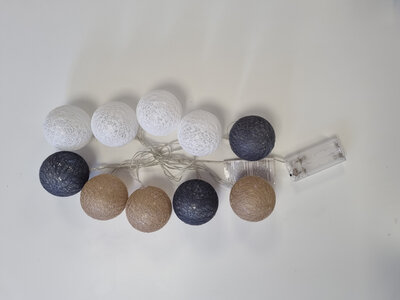 Világító Gömbök 10 LED 200 CM elemes, fehér, barna, szürke vegyes