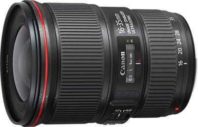 Canon 16 mm - 35 mm f/4 Ultra Wide Angle Zoom Lens